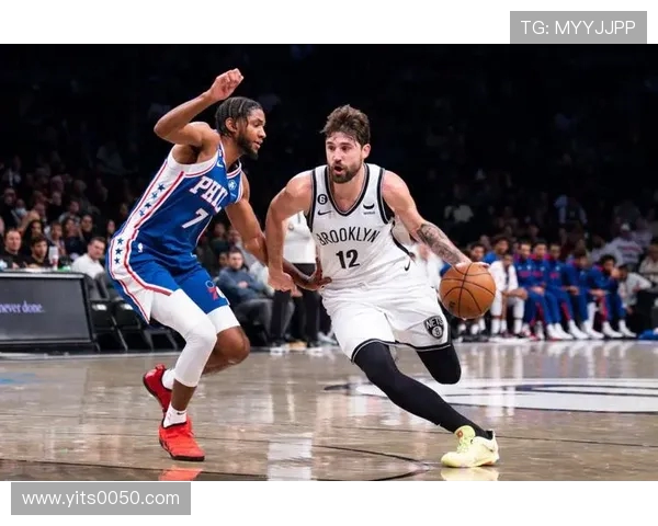 哈里斯老将风采尽显半场高效砍下13分带动球队攻防两端全面开花