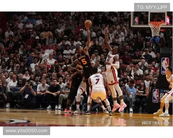 热火全员爆发 9人轮换阵容7人得分上双 3人得分破20展示强大团队实力