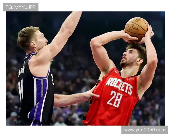 惠特摩尔次节多次失误状态低迷半场仅得7分3板球队进攻受阻